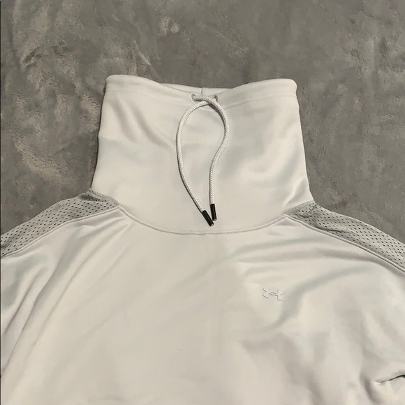 Under armour hoodie💕 - Picture 4 of 11